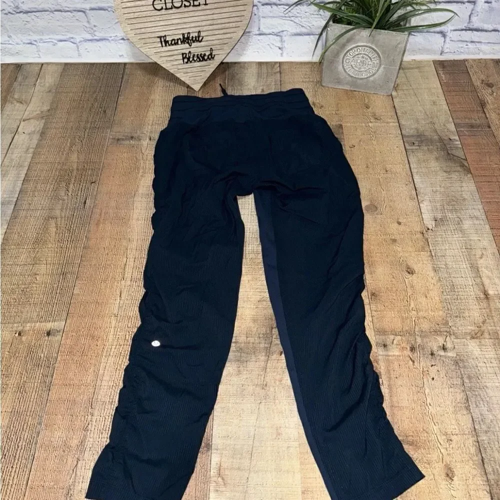 Lululemon Street To Studio Pant II  Size 4